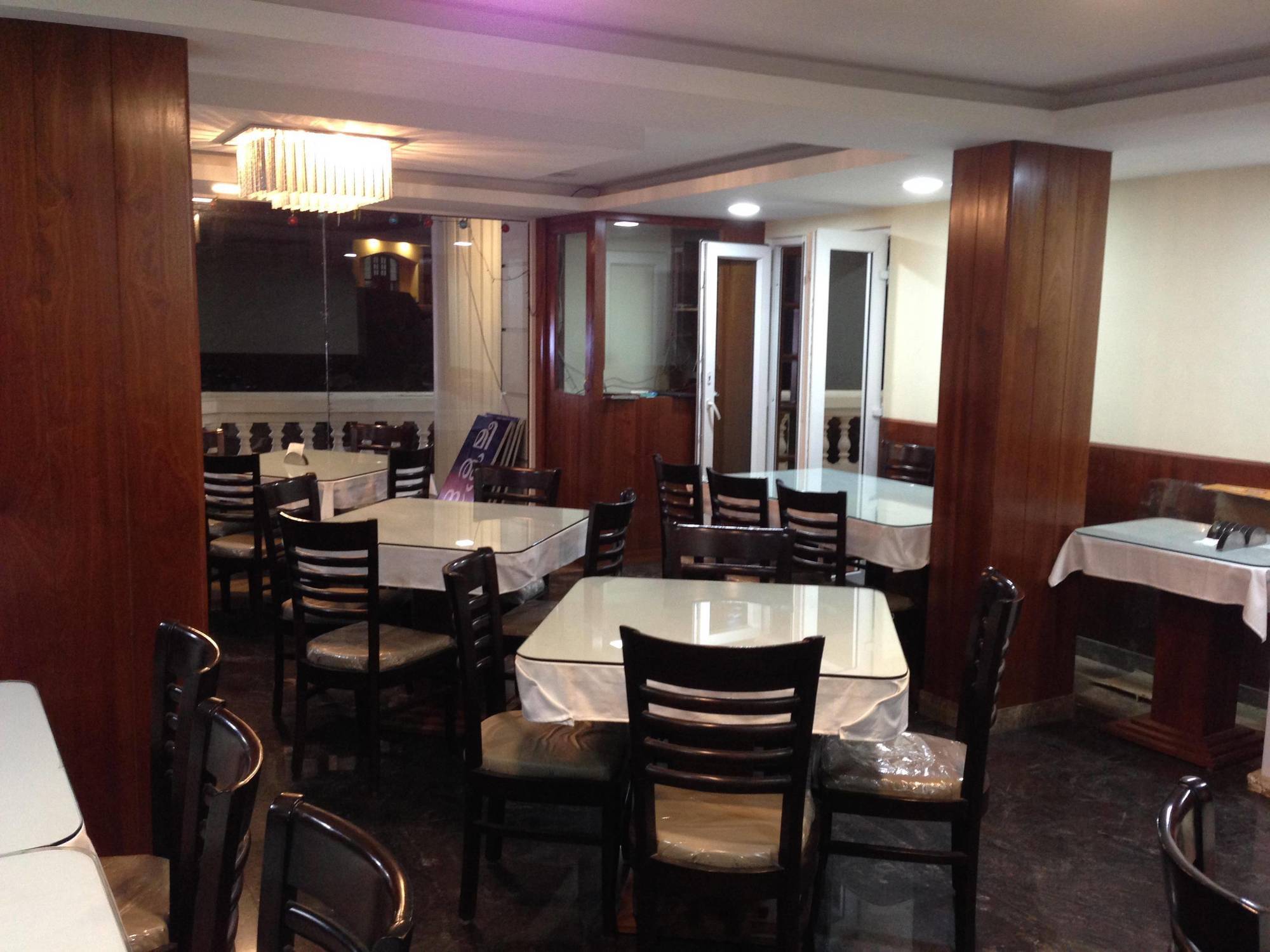 The Majestic Crown Hotel Ooty Exterior photo